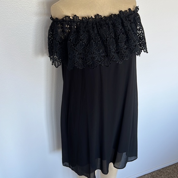 Eliza J Lace Off-The- Shoulder Black Short Dress - Picture 11 of 13